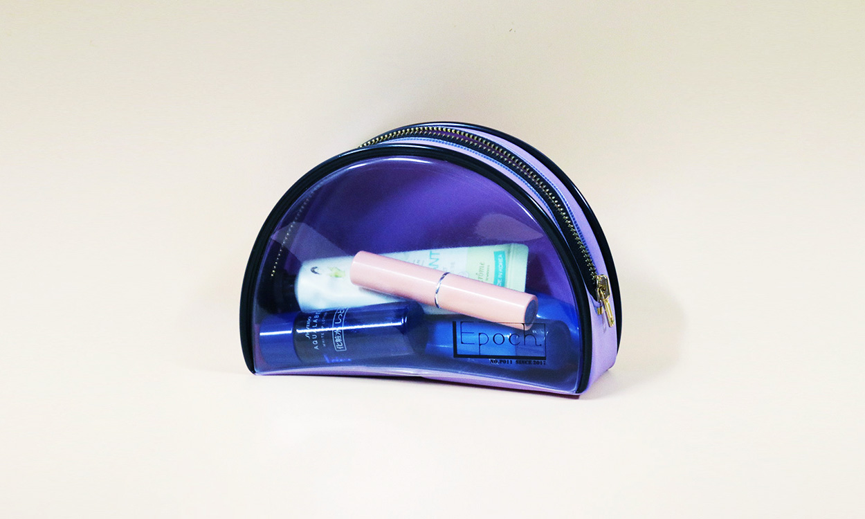 Storage Bag<br />
Cosmetic bag<br />
Transparent Toiletry Bag<br />
Semicircular Storage Pouch<br />
(ND-102)