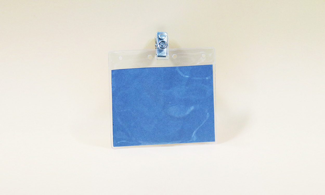 Transparent ID Card <br />
Protector with Badge Clip <br />
(ND-207)