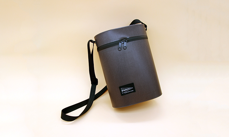 TPU Crossbody Bags<br />
Waterproof Drum Bags<br />
Shoulder Bags、Side Bags <br />
(ND-402)